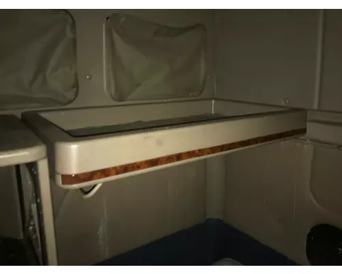International 9400 Sleeper Cabinets