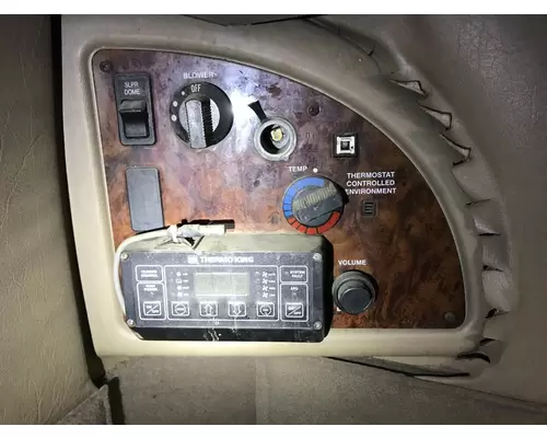 International 9400 Sleeper Controls