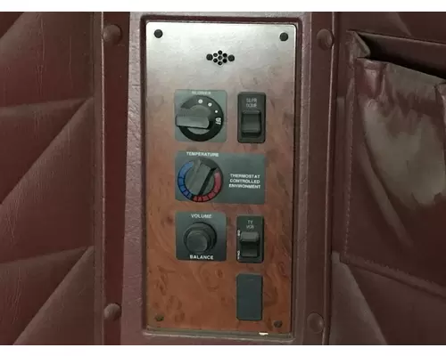 International 9400 Sleeper Controls