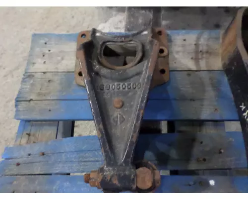 Spring Hanger INTERNATIONAL 9400 LKQ Thompson Motors - Wykoff