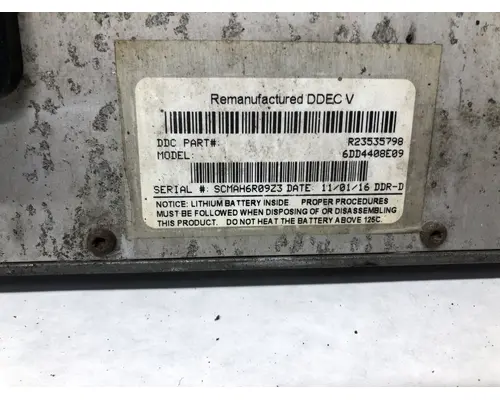 International 9400 Step (Fuel Tank, Fairing