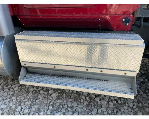 International 9400 Tool Box