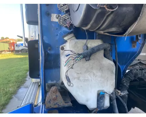 Windshield Washer Reservoir International 9400 Vander Haags Inc Kc