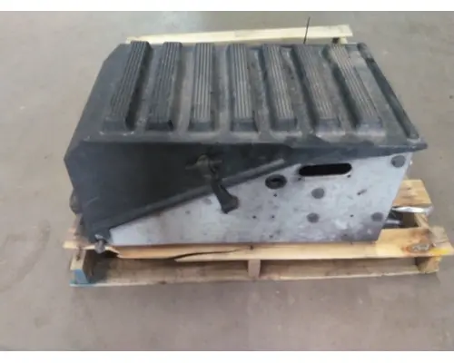 Battery Box INTERNATIONAL 9400I LKQ Geiger Truck Parts