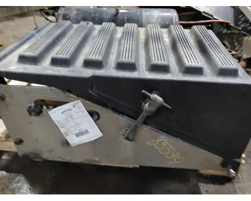 Battery Box INTERNATIONAL 9400I Truck Salvage International Inc