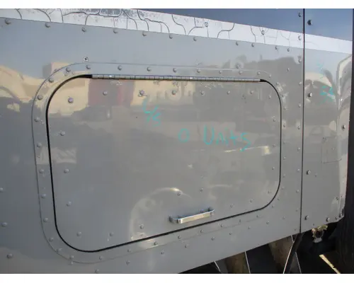 Running Board INTERNATIONAL 9400I LKQ Heavy Truck - Tampa