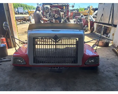Hood INTERNATIONAL 9400I Truck Salvage International Inc