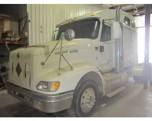 Hood INTERNATIONAL 9400I Lund Truck Parts