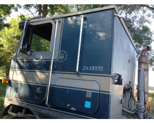 International 9670 Cab Exterior Panel