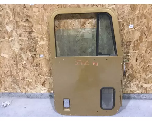 Door Assembly, Front INTERNATIONAL 9670 Hagerman Inc.