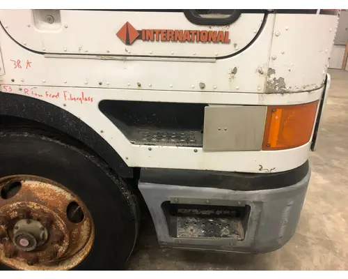 International 9700 Step (Fuel Tank, Fairing