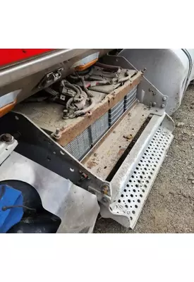 International 9900I Battery Box