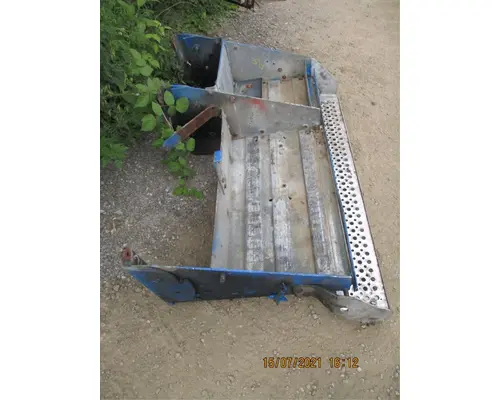 International 9900I Battery Box