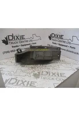 International 9900I Cab