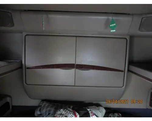 International 9900I Cab