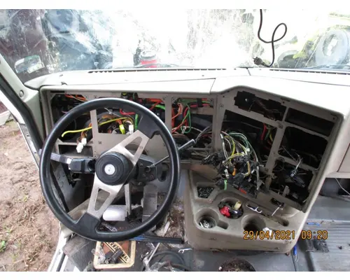 International 9900I Cab