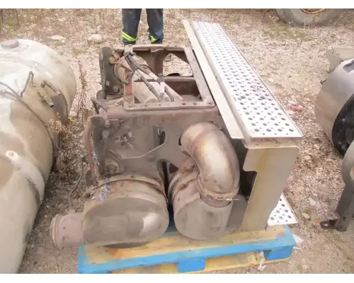 International 9900I DPF (Diesel Particulate Filter)