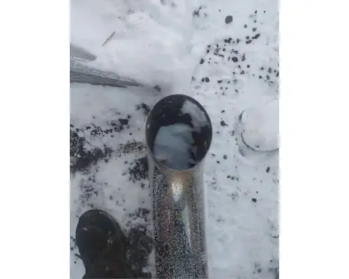 International 9900I Exhaust Pipe