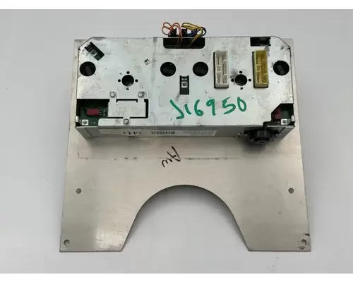 International 9900I Instrument Cluster