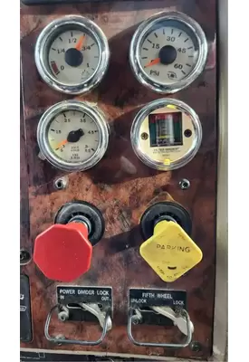 International 9900I Instrument Cluster