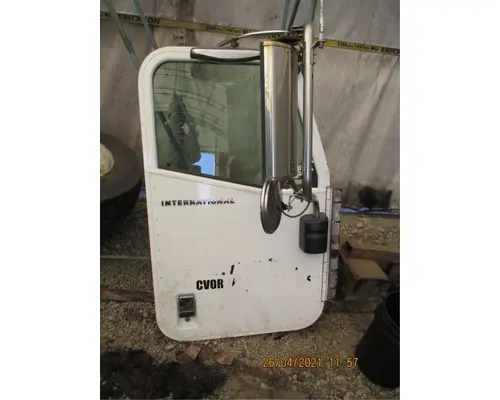 International 9900I Mirror (Side View)