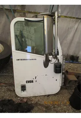 International 9900I Mirror (Side View)