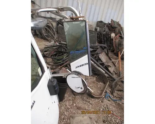 International 9900I Mirror (Side View)