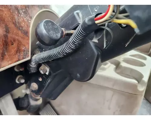International 9900I Steering Column