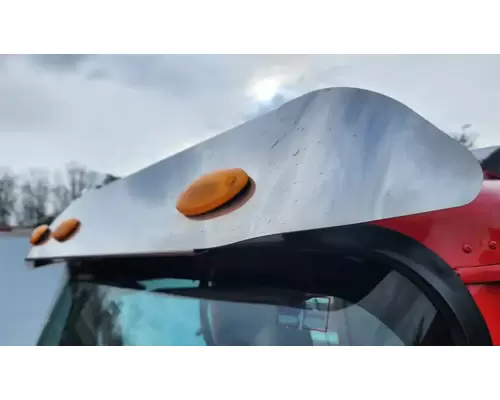 International 9900I Sun Visor (External)
