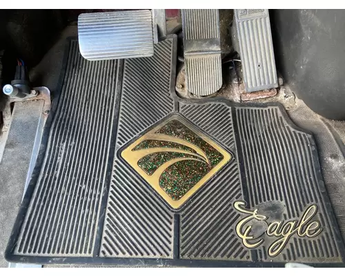 International 9900 Body, Misc. Parts
