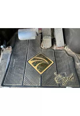 International 9900 Body, Misc. Parts