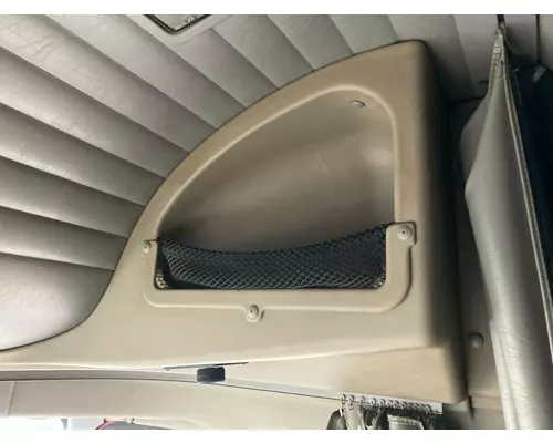 International 9900 Body, Misc. Parts
