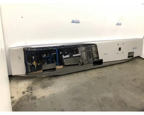 International 9900 Bumper Assembly, Front