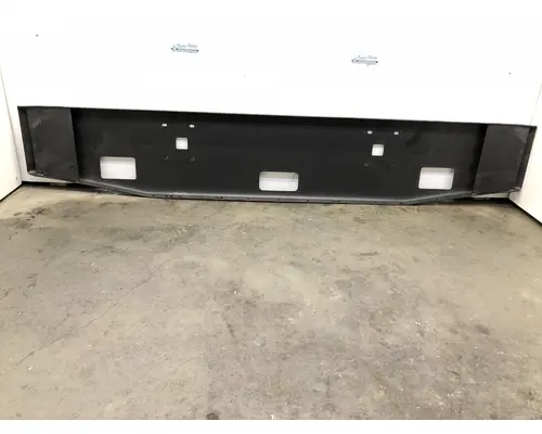 International 9900 Bumper Assembly, Front