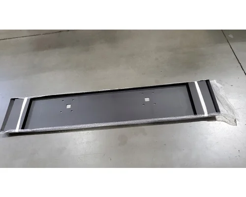 International 9900 Bumper Assembly, Front