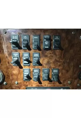 International 9900 Dash Assembly