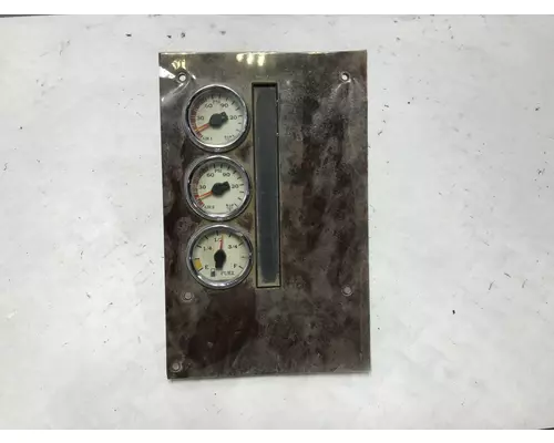 International 9900 Dash Assembly