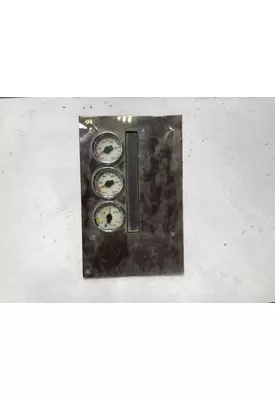 International 9900 Dash Assembly