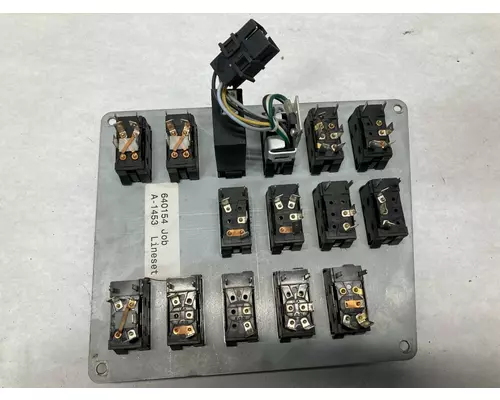 International 9900 Dash Assembly
