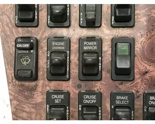 International 9900 Dash Assembly