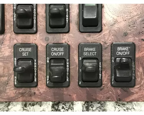 International 9900 Dash Assembly