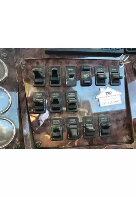 International 9900 Dash Assembly