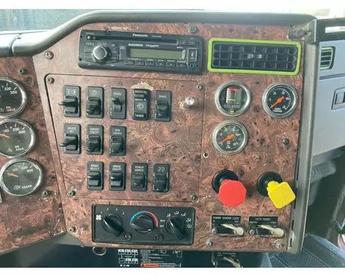 International 9900 Dash Assembly