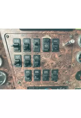 International 9900 Dash Assembly