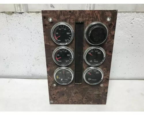 International 9900 Dash Panel