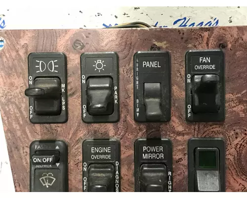 International 9900 Dash Panel