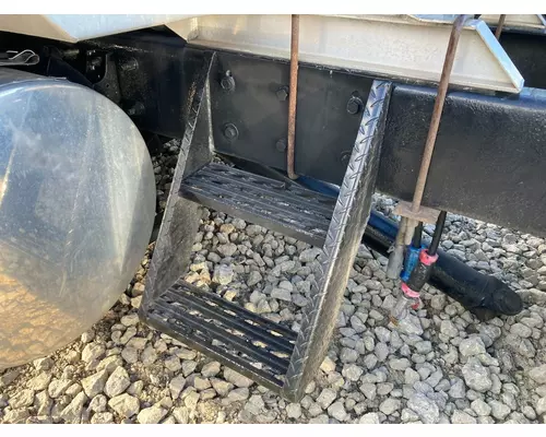 International 9900 Engine Brackets, Misc.