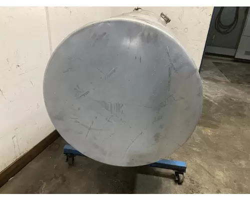 International 9900 Fuel Tank