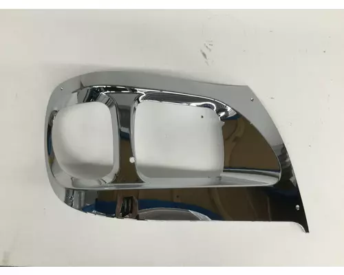 International 9900 Headlamp Assembly