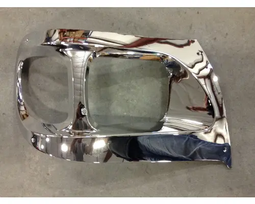 International 9900 Headlamp Assembly